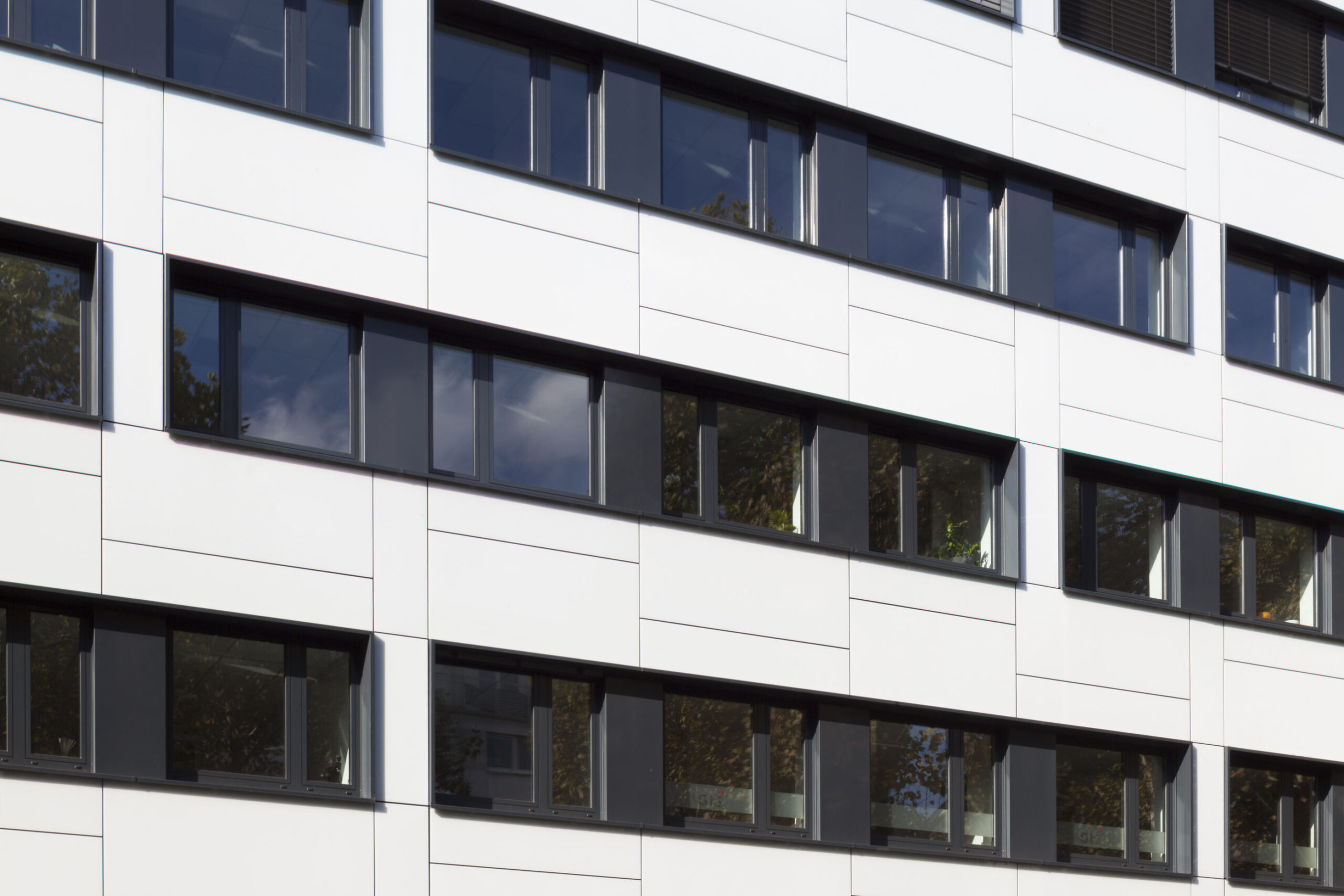 Wohn- und Geschäftshaus, Hansaring, Köln